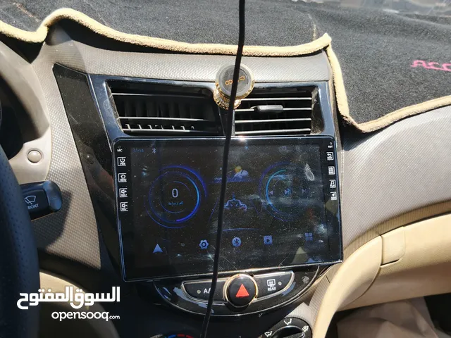 شاشة اندرويد سمارت 9 انش اكسنت قابل للبدل في مسجل اكسنت اصلي مع فريمه