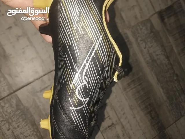 حداء كورة قدم