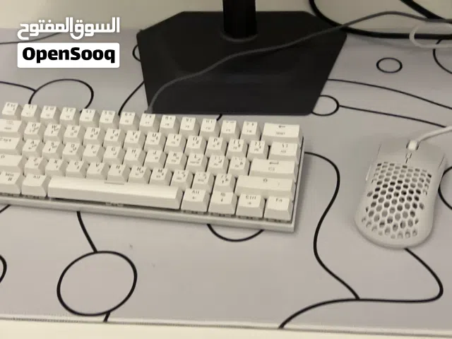 New very good condition only the mouse is little stain u can wash it