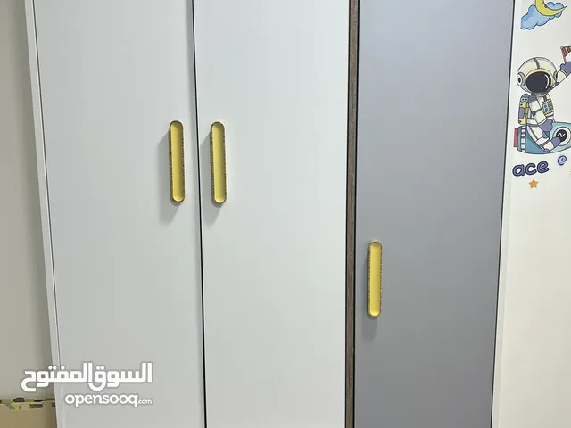 كبت ملابس اطفال