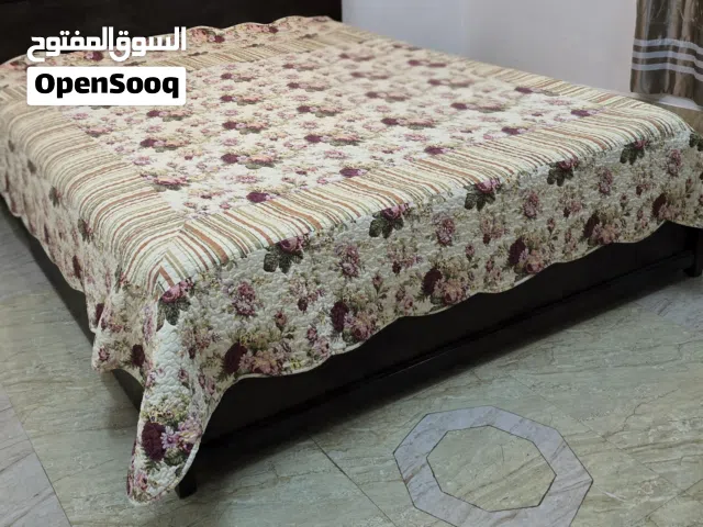 لحاف مزدوج كبير مستعمل شبه جديد Double quilt used like a new