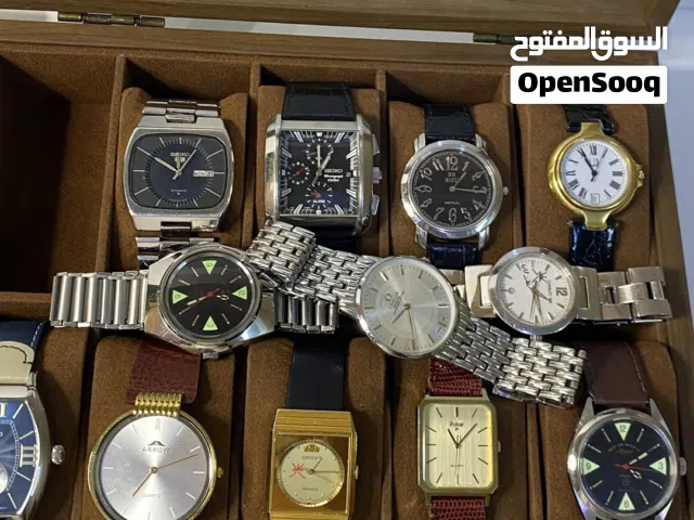 تصيفة مجموعة من ساعات فنتج