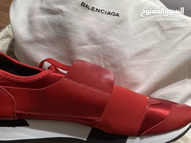 شوز بالنسياقا للبيع / balenciaga