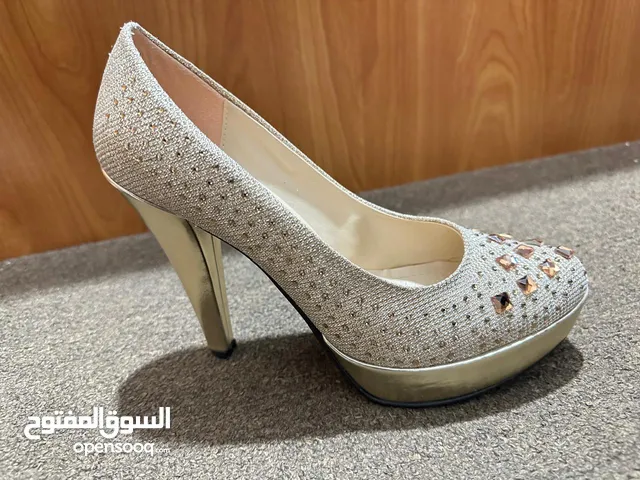 كعب استخدام مرة واحدة لون ابيض عروس، لون ذهبي، لون فضي، لون بني
