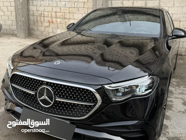 Mercedes Benz E200 2025 وارد شركة غرغور for sale