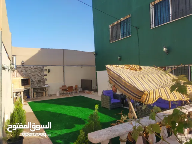 2 Bedrooms Chalet for Rent in Mafraq Rhab