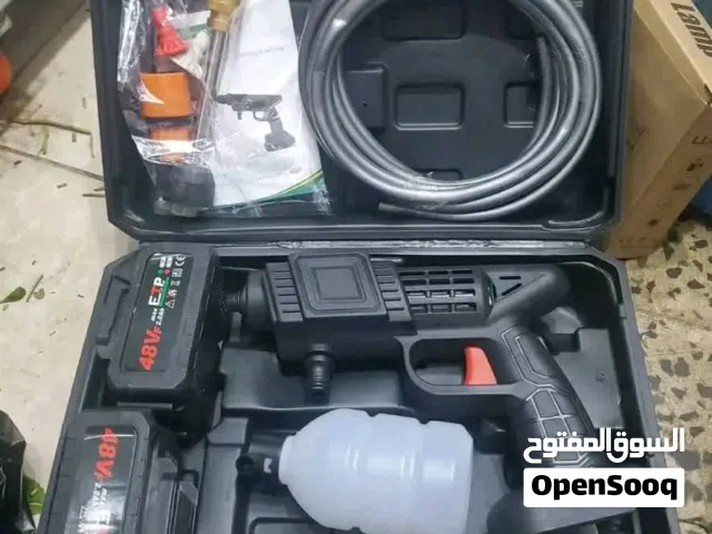 مضخة ماء لتنضيف الالواح والسيارات بطارريتين نظام 48 فلت لاسلكية معاء جميع ادواتها  وكالة رقم 1 مضمون