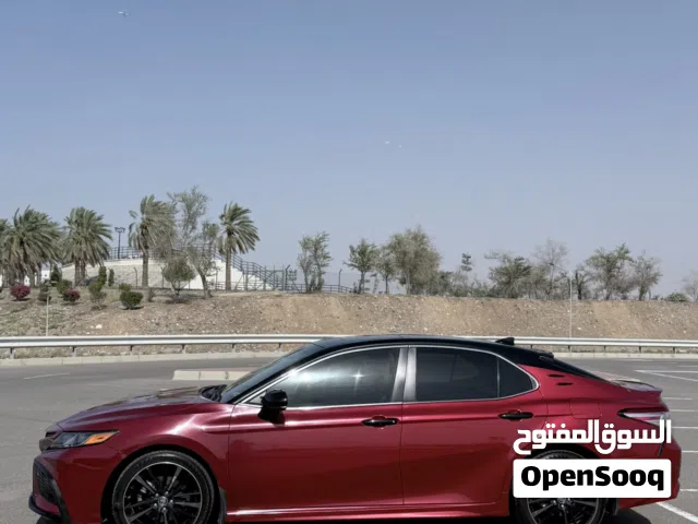 2020 تويوتا كامري SE