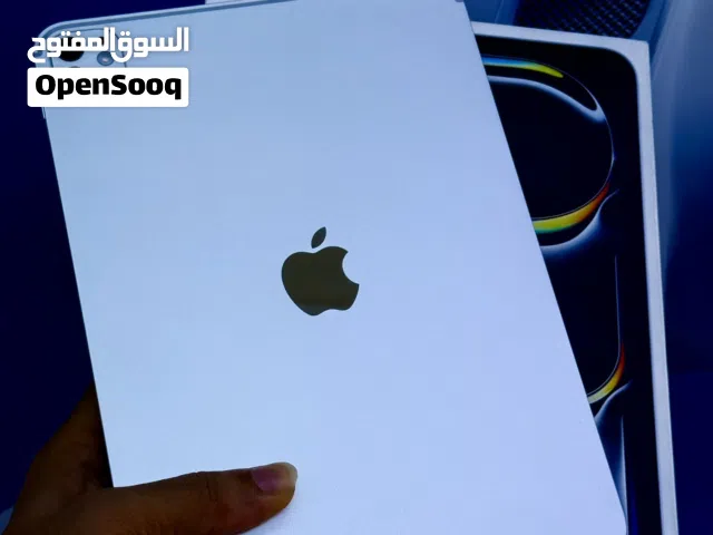 Apple iPad Pro ( M5-11inch )256gb Under Warranty Apple 8Months Available with box cable available