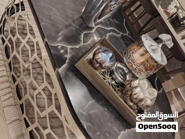 طاولة وسط ستاليس مع وجه خشب