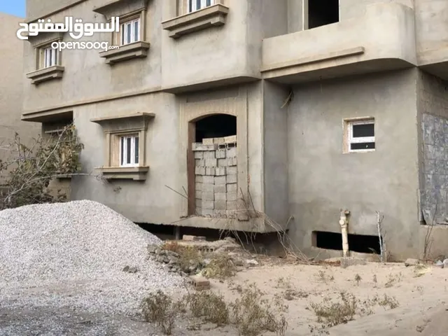 فرصه لأصحاب مشاريع ومدارس وسكن فيلا في بالعون قرب شارع رئيسي جامعه معي بدروم كبير للإيجار اقرا الوصف