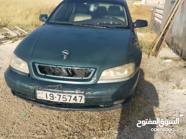 Opel Omega 2002 in Al Karak