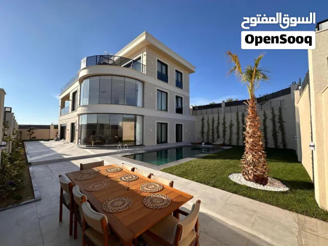 560 m2 More than 6 bedrooms Villa for Sale in Istanbul Beylikdüzü