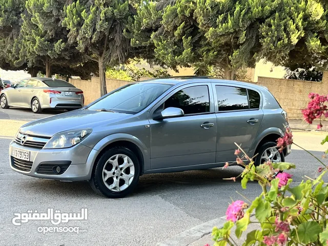 أوبل أسترا موديل 2006 أعلى صِنف ( نسخه رياضيه) للبيع.