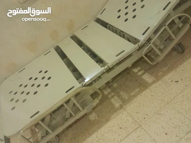 سرير طبي بحاله ممتازه