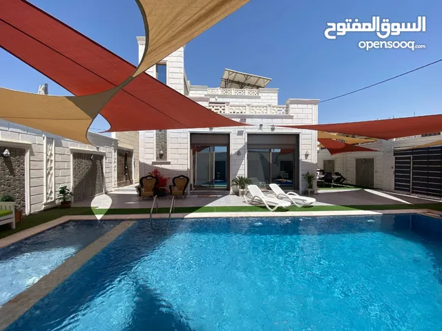 شالية مميز مطل على البحر قريب من البحر في منطقت الفنادق