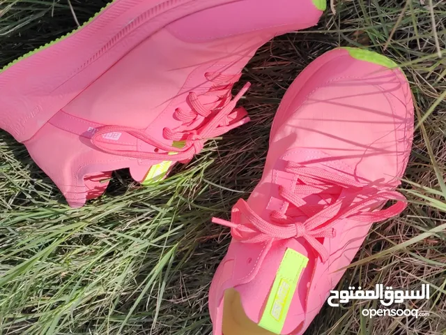 Pink Sport Shoes in Tripoli