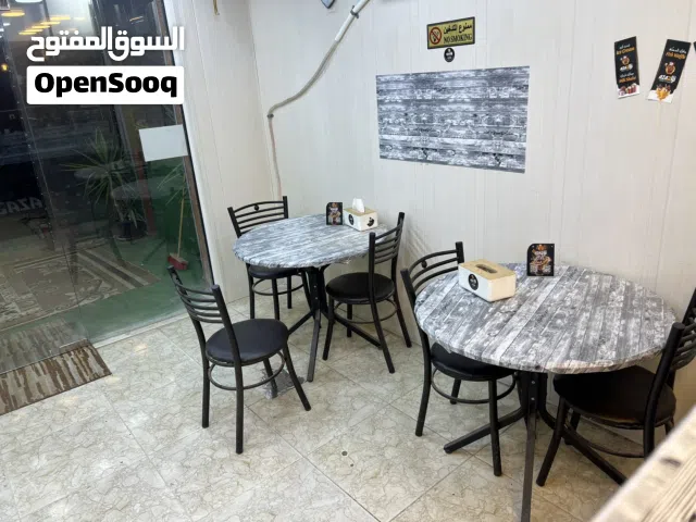 محل للبيع وأثاث بالكامل