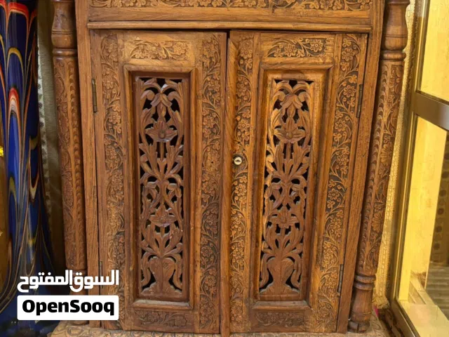 للبيع طقم أثاث خشب طبيعي محفور يدويًا (3 قطع مع بعض) - بداعي السفر