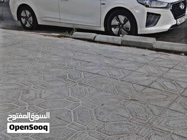 2020 هيونداي ايونيك Standard