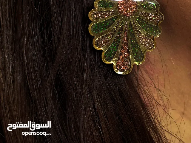 أقراط زينة مصنوعة من الراتنج بتصاميم وألوان متعددة – خفيفة الوزن، عالية الجودة ومناسبة للبيع بالجملة