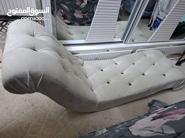 كرسي جانبي لغرفة النوم بسعر جيد جدا