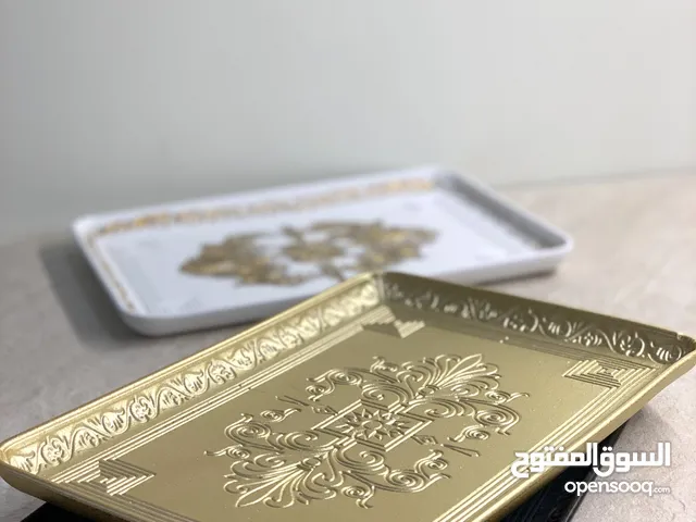 متوفر كمية من صياني (( تباسي )) التقديم والضيافه