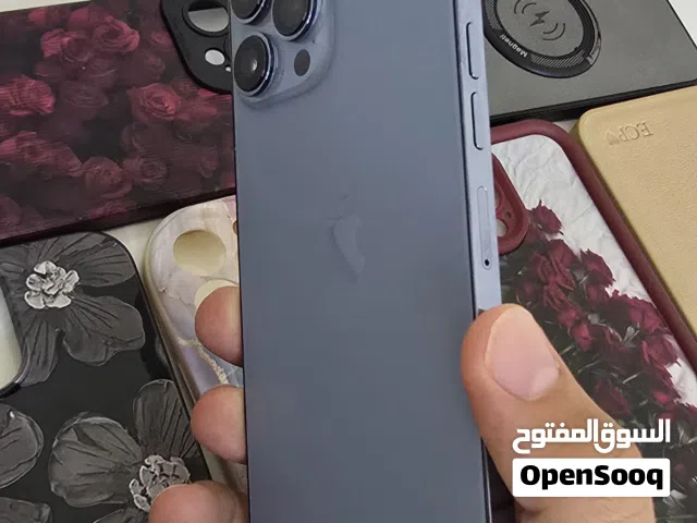 ايفون 13 برو ماكس ذاكرة 256 .شريحتين يحمل ..esim والشريحة العادية