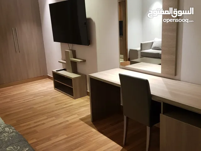 Furnished studio for rent, including electricity, in Sanabis