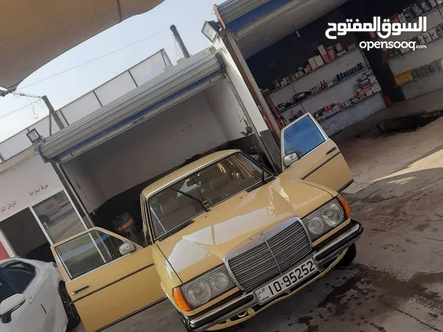 Mercedes Benz E-Class 1980 in Zarqa