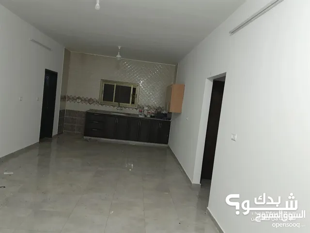 120m2 4 Bedrooms Apartments for Rent in Tulkarm Al Hay Al Gharbi