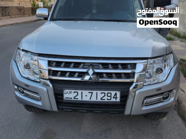 2011 ميتسوبيشي باجيرو GLS