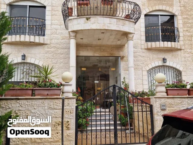 شقه ارضيه طابقيه للبيع 270 متر على ارض مساحتها 567 متر في ضاحية الآمير راشد بالقرب من شارع مكه