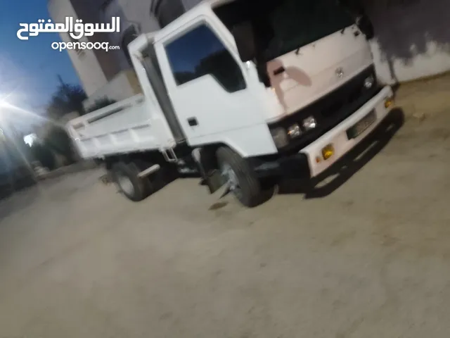 سيارة هيونداي شاحنة موديل 1997 ديزل ترخيص وبيضاء كاملة المواصفات