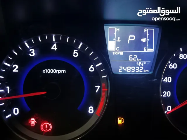 اكسنت نضيف موديل2016للبيع مستعجل