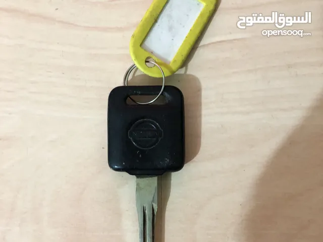 مفتاح سيارة نيسان تيدا