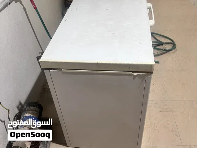 ثلاجه للبيع شغال 100/100
