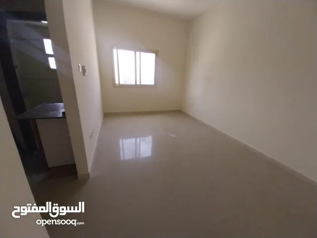 850 ft 1 Bedroom Apartments for Rent in Ajman Al Rumaila
