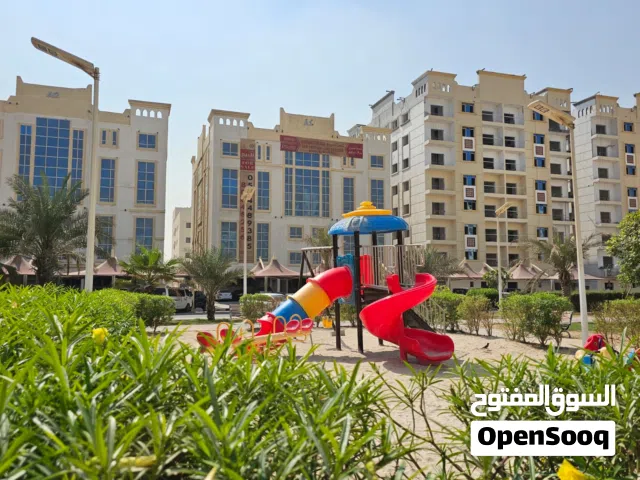 فرصة لا تُعوّض – استوديو كبير 590 قدم في قرية الأميرة بـ 26 ألف فقط