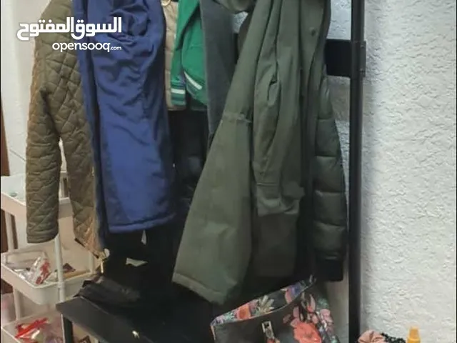 علاقة ملابس من آيكيا للبيع