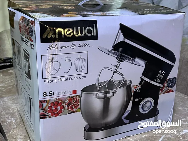 عجانة نوال تشيل 8 و نص لترات لون اسود تلث ادوات للعجن