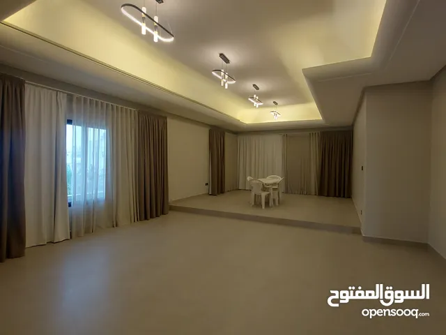 500 m2 3 Bedrooms Apartments for Rent in Hawally Jabriya