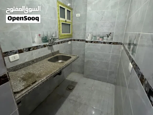 ايجار شقه للايجار جانبي من المريوطيه هرم الدور الثالث 180 متر 3 غرف وريسبشن 3 قطع و2 حمام ومطبخ اول