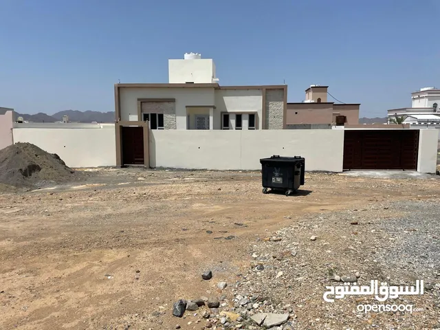222 m2 3 Bedrooms Townhouse for Sale in Al Batinah Nakhl