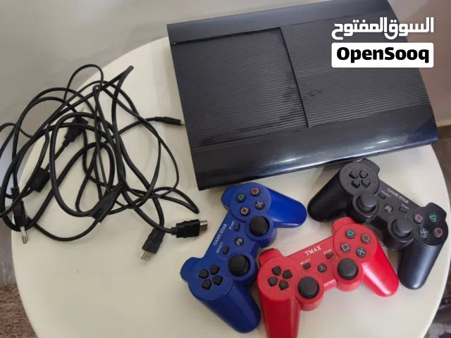 بلاي ستيشن (3) للبيع بحالة ممتازة مع ايادي عدد (3)، مع شاحن عدد(1) مع العاب متنوعة منها: جراند 5