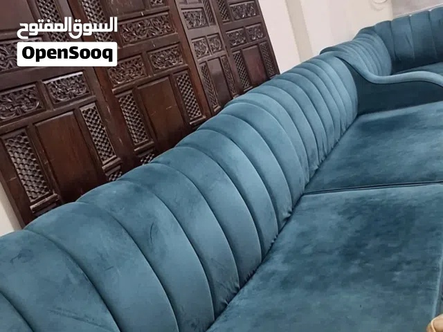 للبيع كنب اللون ازرق