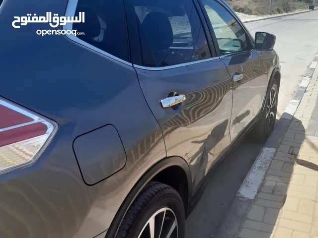 نيسان اكس تريل كونيكتا / انتاج 2017 تسير الى 2019