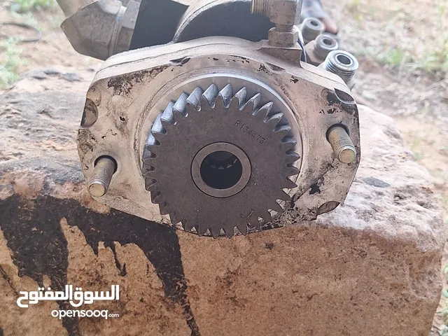 بومبة هيدروليك حفار عقربان شبه جديده