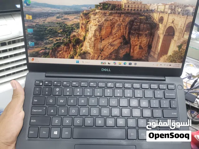 Laptop Dell xps 7390 i5, 10th gen with warranty