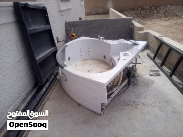 جاكوزي غير مستخدم للبيع